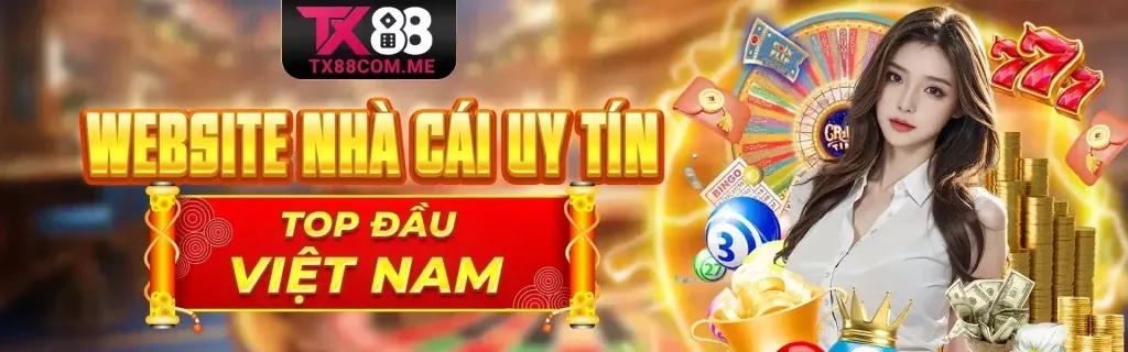 Sân vận động bóng đá với người hâm mộ và logo poker win